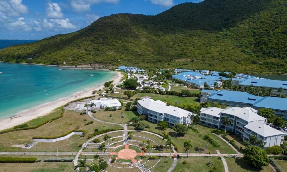 Anse Marcel Hotel | Anse Marcel Beachfront Getaway: Stylish Suite with Kitchen and Living Area