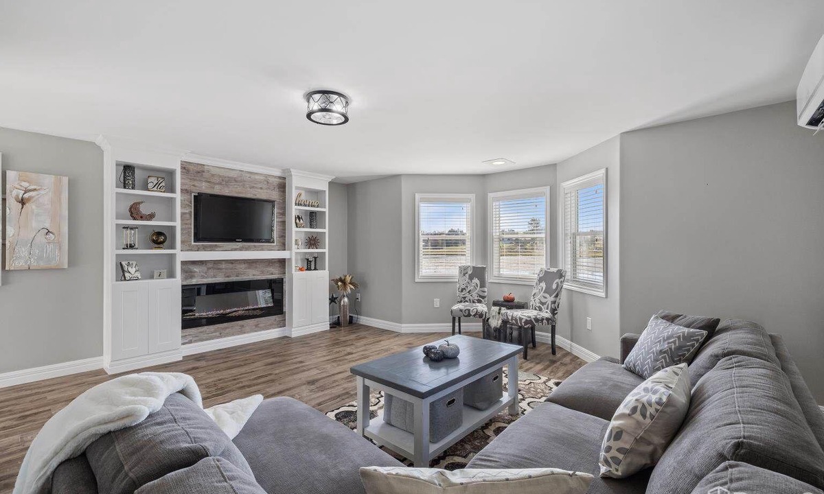 Saint Peters Bay Cottage | Beautiful Waterfront Cottage in the Heart of St. Peters Bay