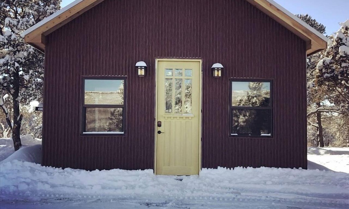 Raton Cabin | Charming, Glamping Cabin with Barbecue Grill, Perfect for Wildlife Watching in Raton, New Mexico