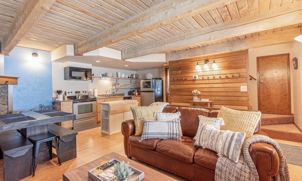 Government Camp Ski Chalet | Gorgeous Chalet at the heart of Government Camp