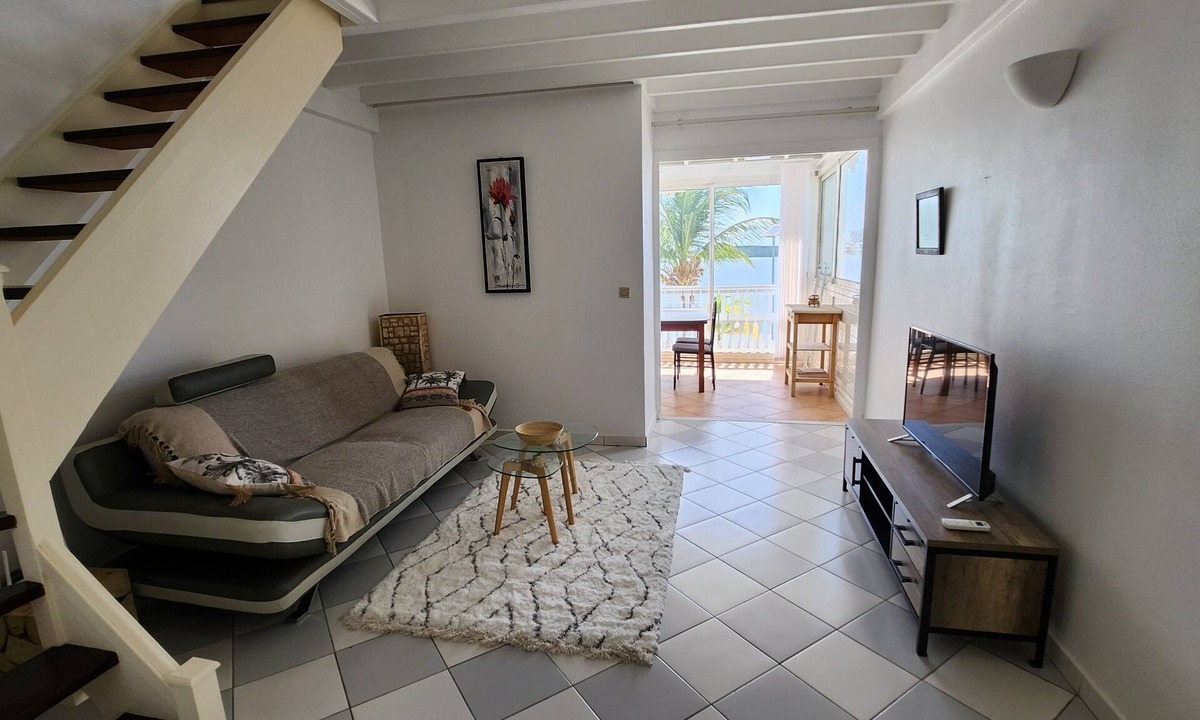 Nettle Bay Apartment | Sandies - Duplex - Panoramic Bay View