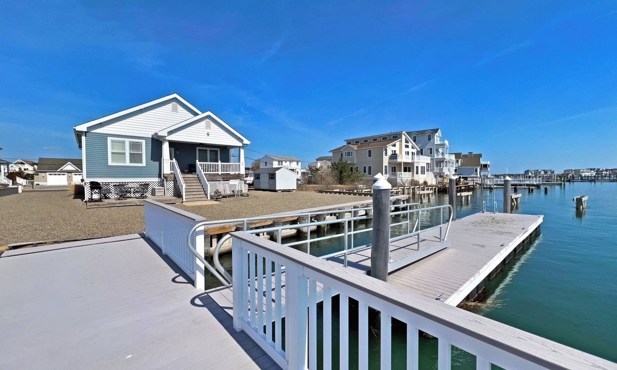 Cape May Court House House | Stunning Bayfront Home in a prime location near Avalon!