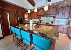 Beachfront Penthouse Private Cook & Concierge
