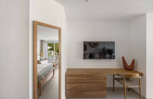 Anse Marcel Hotel | Anse Marcel Beachfront Getaway: Stylish Suite with Kitchen and Living Area