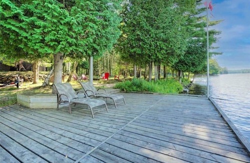Rideau Lakes House | Brooks Bay Cottage | Spacious Waterfront Retreat