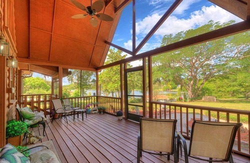Lake Helen House | Charming Antiques-Themed Inn Room with Lake Access, Located Near Lake Helen, Florida
