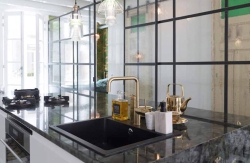 Grachtengordel-West Apartment | Charming Jordaan Garden Apartment - Stylish Stay in the Heart of Amsterdam