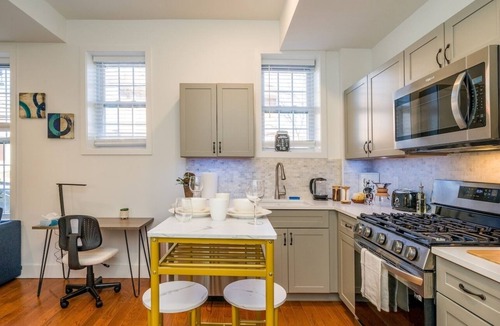 Corn Hill House | Cornhil 1Bed-EquippedKitchen,HighFalls,DT,TV WiFi