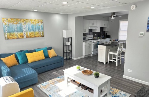 East Hazel Crest Apartment | Cozy 1-Bedroom Apartment Near I-80 – Perfect for Professionals & Long Stays