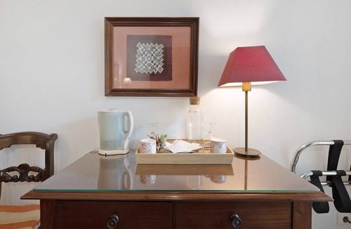 Livramento Apartment | Double Rooms with Garden View, Wi-Fi, and Air Conditioning