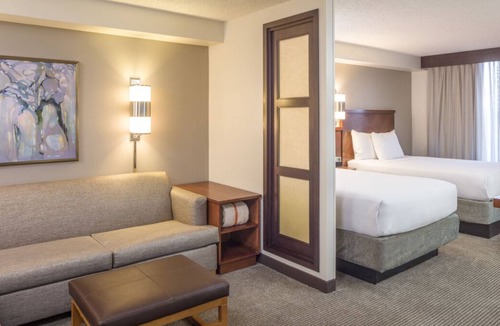 Grand Prairie House | Explore Downtown Dallas! Continental Breakfast! Pets Allowed, Pool!