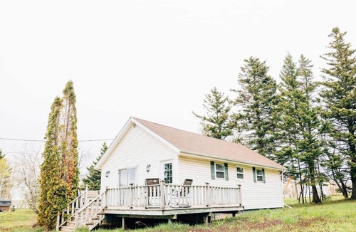 Green Gables House | Forest Hills Lane Cottage