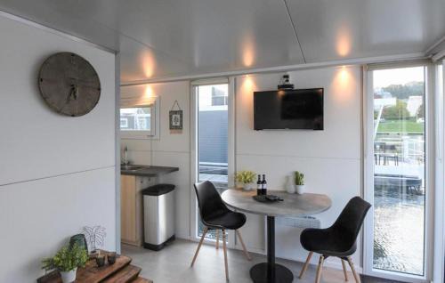 Heugum Boat Rental | House Boat Vrijthof