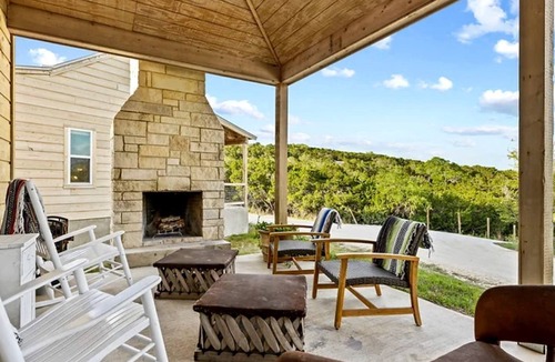 Dripping Springs Cottage | Incredible Cottage for a Family Retreat to Texas Hill Country near Dripping Springs, Texas