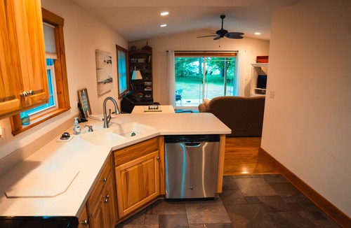 Muskegon Cottage | Lake Michigan Cottage Retreat – Private Beach & Unforgettable Views