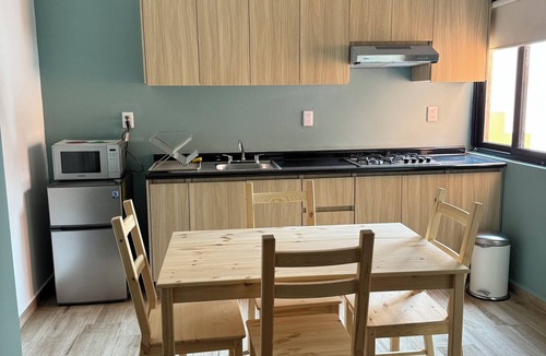 La Condesa House | Lovely Street Level Apartment of 2 Bedroom, 3 Bathroom, Living Room and Kitchen