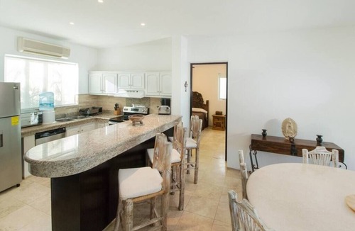 El Tezal House | Luxurious Villa with Private Hot Tub, Ocean Views Family-Friendly 3BR 1.6 km walking to beach