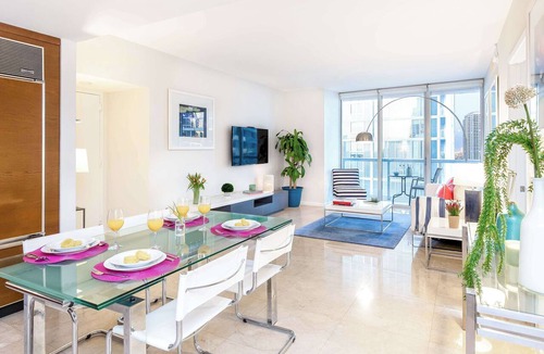 Downtown Miami Apartment | Modern Brickell Suite | Walk to City Center