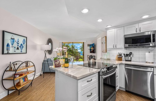 Kihei Condo | Modern & Polished Oceanfront Vistas