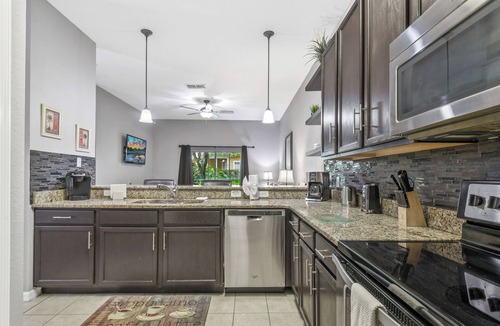 Bahama Bay Condo | Platinum Updated Modern 2BR at Bahama Bay – 15 Min to Disney