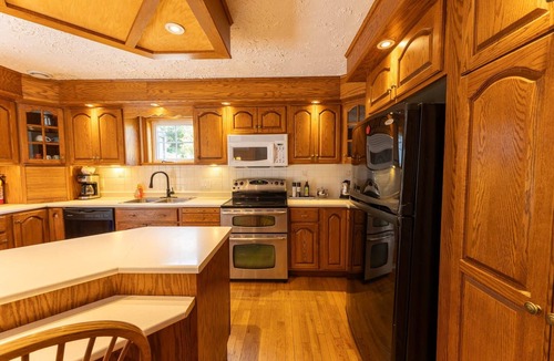 Souris House | Sheep Pond Coastal Escape – Beach Access, Hot Tub, Family-Friendly Retreat