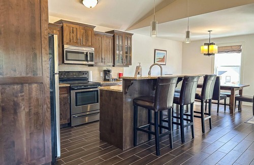 Stanley Bridge Villa | Spacious PEI Villa with Full Kitchen and Resort Style Amenities