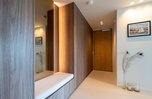 Amsterdam East Apartment | Stylish and Luxurious Apartment Overlooking the Amstel River