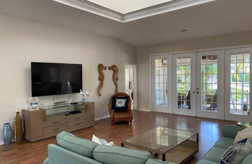 Marco Island Villa | Windemere on Marco Island. 4 BR waterfront home