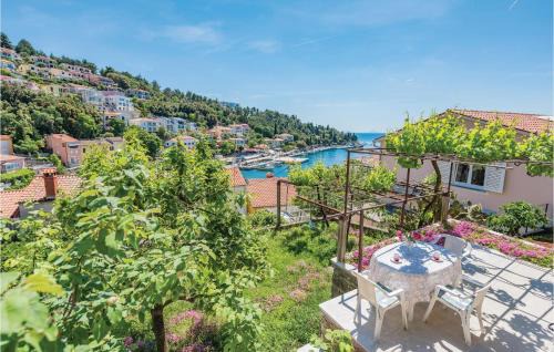 1 Bedroom Gorgeous Apartment In Rabac