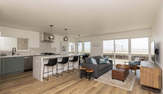 5609 East Seaside Walk