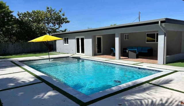 6BR Miami Waterfront Villa with Heated Pool
