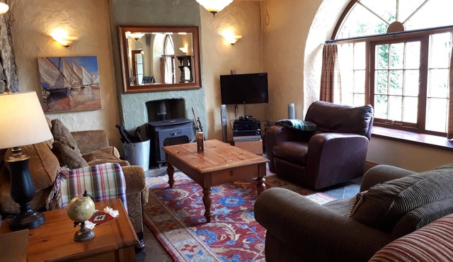 Amazing Courtyard - The Loft at The Priory Killarney Courtyard Cottages