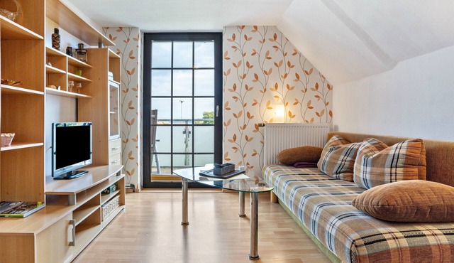 Apartment 'Tollensesee' with Lake View, Shared Terrace and Wi-Fi