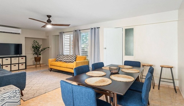 Apt 413- Walk to the beach, plaza and restaurants