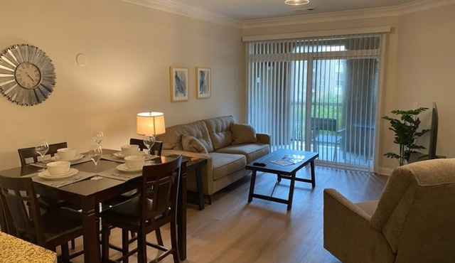 Arboretum 1BR with All Hardwood in Cary NC