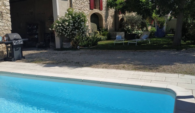 Authentic Mas en Provence with garden and swimming pool. Charming house with character.