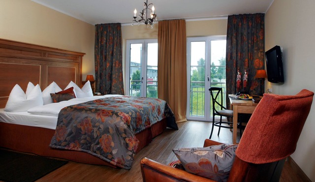 Away from the hustle and bustle and yet close to the city - with perfect transport links