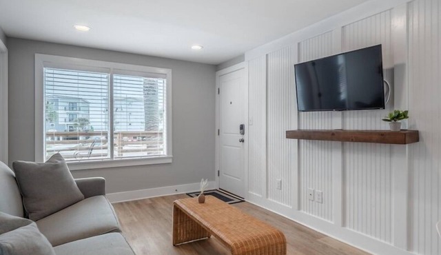 Beach House OKI - Two Bedroom Suite in hotel on Oak Island, North Carolina