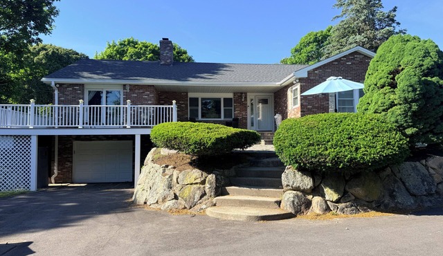 Beautiful 4-Bedroom Home Premier Location