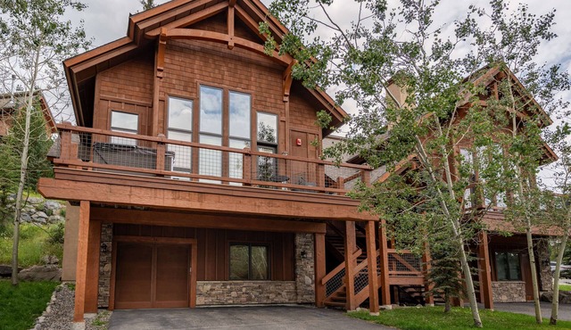 Black Eagle Overlook | Hot Tub Walk to Village Sleeps 10