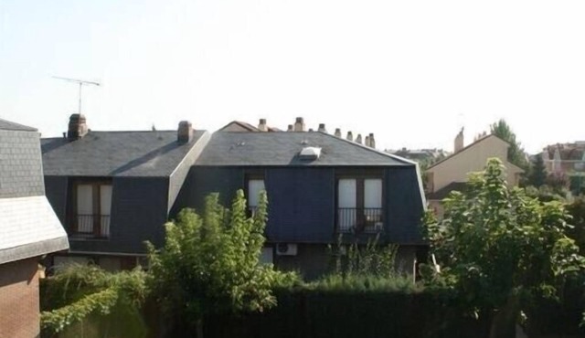 BOADILLA: BEAUTIFUL APARTMENT WITH POOL