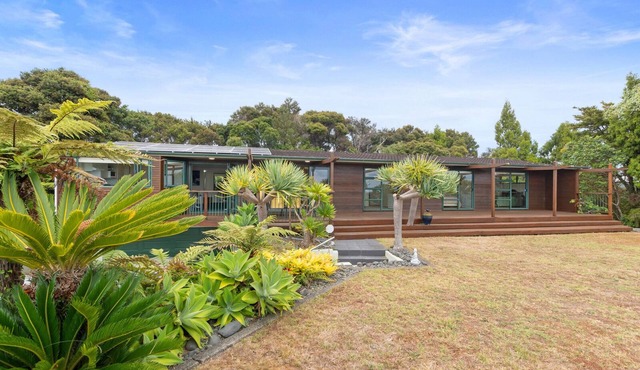 Breezy on Broadview - Opua Holiday Home