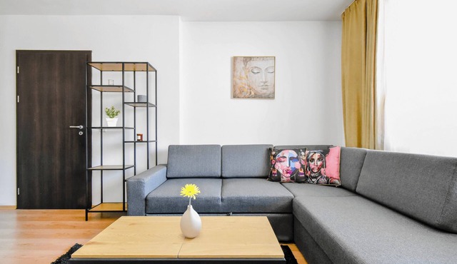 Budget+Work-Friendly Apartment near Business Park