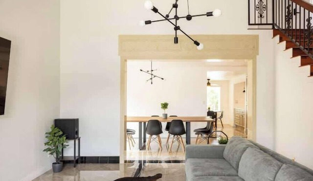 CA1 Fun And Central Home with Sauna