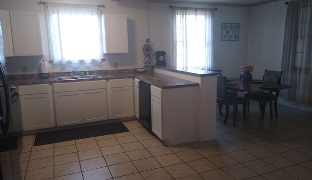 Charleston "Home-Away-from-Home" - Close to All Major Attractions!