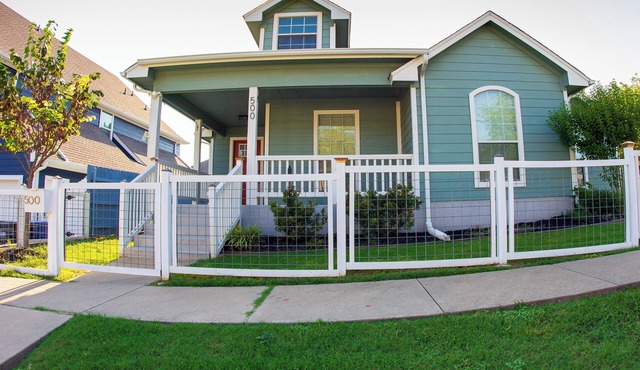 Charming 3-Bedroom, 2-Bath Home with Office – Just 7 Min to Downtown McKinney!