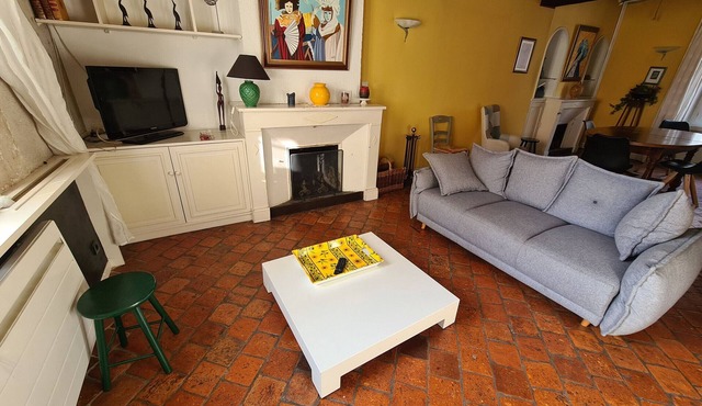 Charming Duplex in Historic Meung-sur-Loire, Near Loire à Vélo & Château