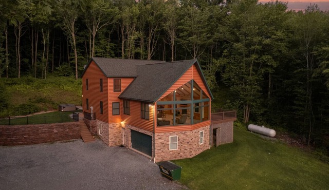 Cliffside Cabin, Stunning views and 100% privacy