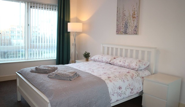 Conveniently located, 2 bedroom modern apartment