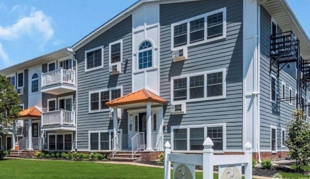 Cozy 1-bedroom condo in peaceful Asbury Park with AC